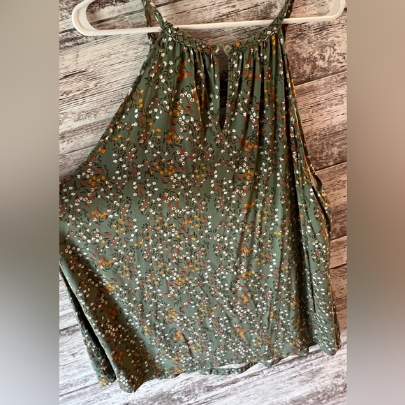 Women’s Plus Tank - Picture 2 of 5